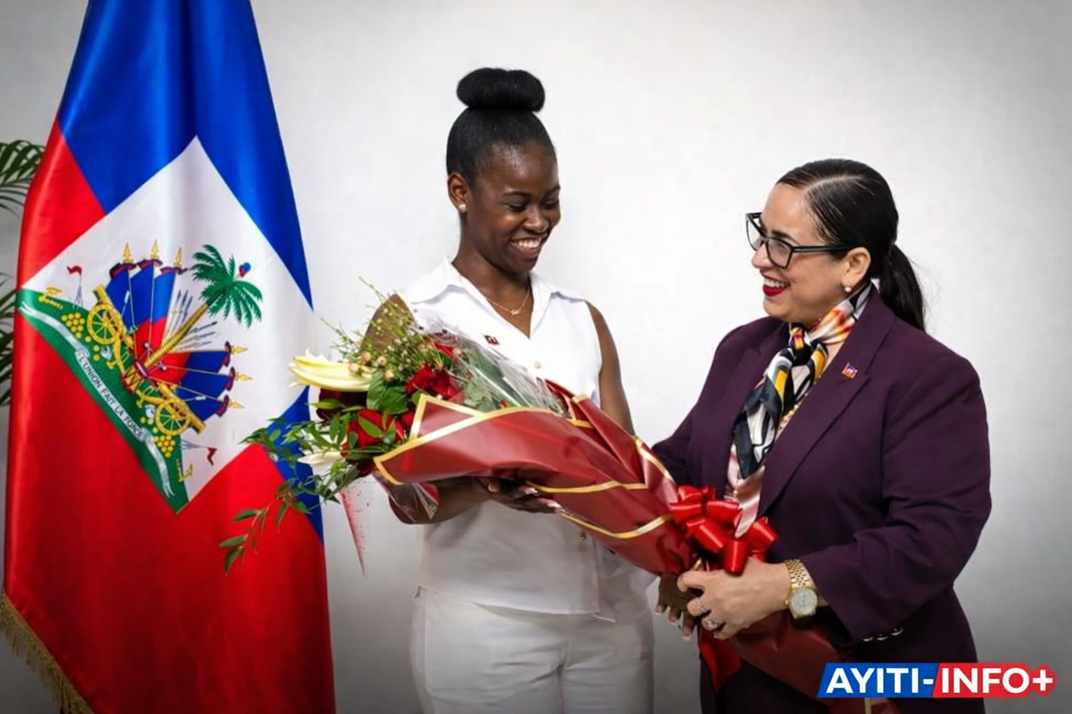 Raina Forbin reçoit Abigaïl Alexandre, lauréate haïtienne d’Eloquentia 2026